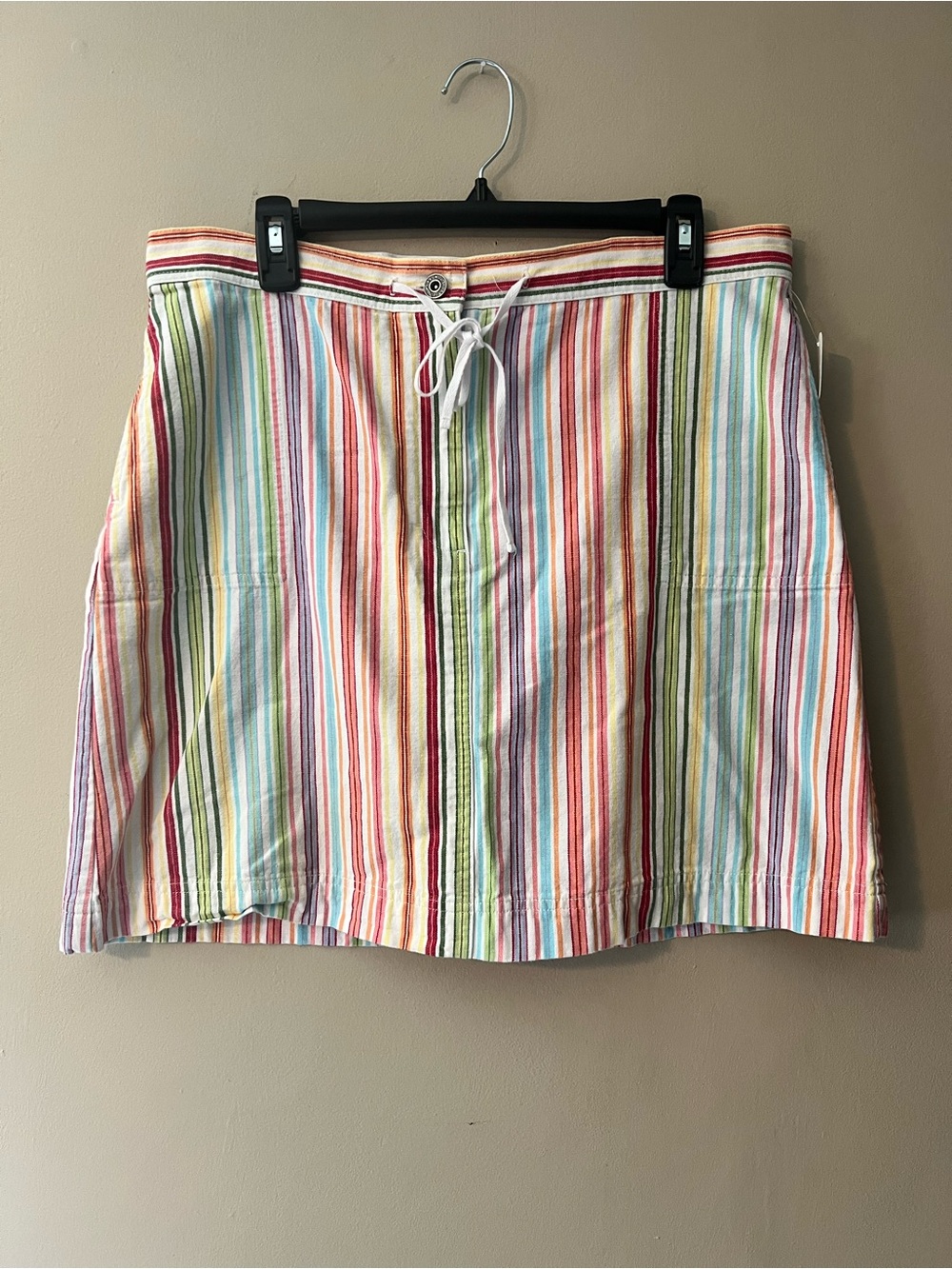 Vintage 💯 cotton denim multicolor candy stripe mini skirt with pockets. Size 14.